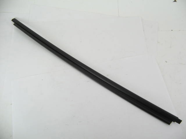 UNKNOWN BLACK TRIM