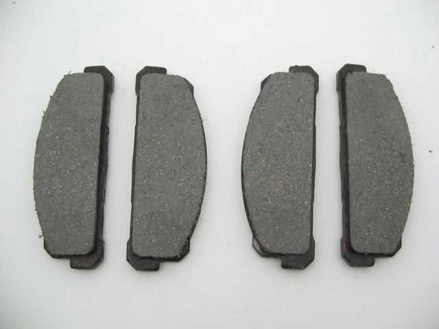 SEMI-METLC FRONT BRAKE PAD SET