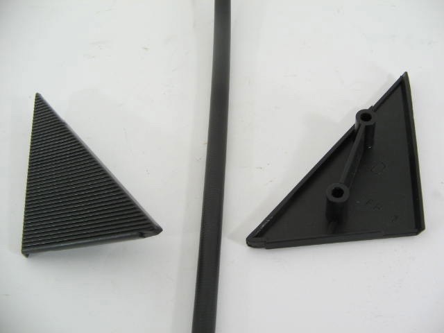 UNKNOWN COVER TRIANGLE