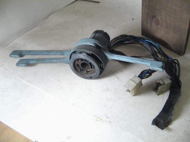 BLUE STEERING COLUMN SWITCH