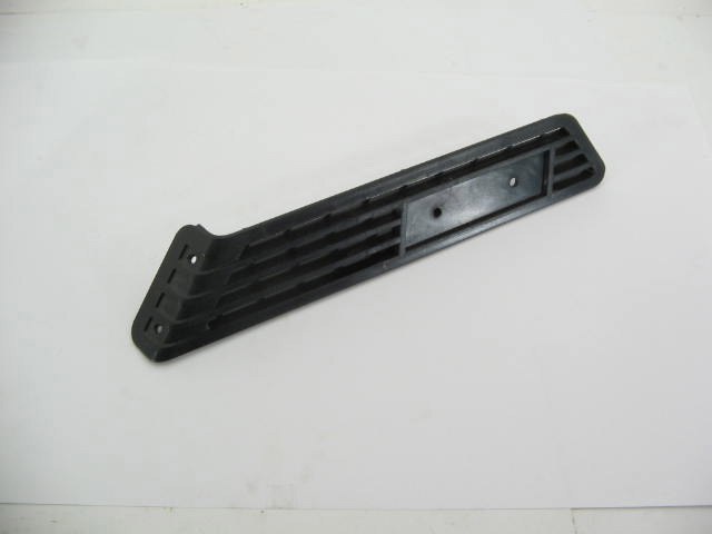 1983-88 RIGHT FLOW THRU GRILL