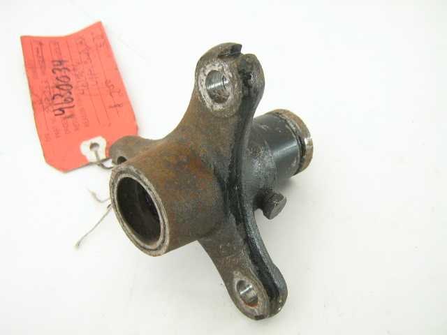 FRONT DRIVESHAFT YOKE