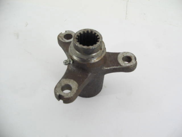 DRIVESHAFT FRONT YOKE