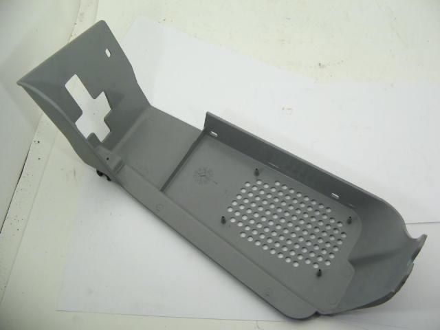 LEFT SPEAKER PANEL, DOVE GRAY