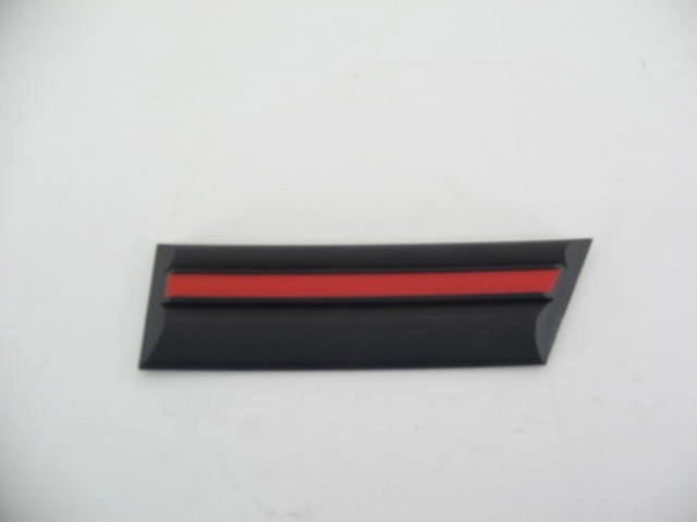 RIGHT FRONT FENDER MOULDING