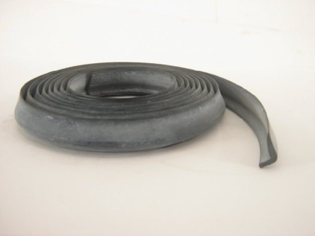 1967-74 RUBBER FOR BELT TRIM