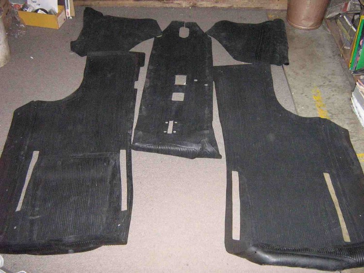 RUBBER FLOOR MAT SET