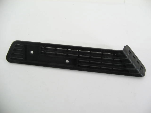 1979-82 LEFT 1/4 PANEL GRILL