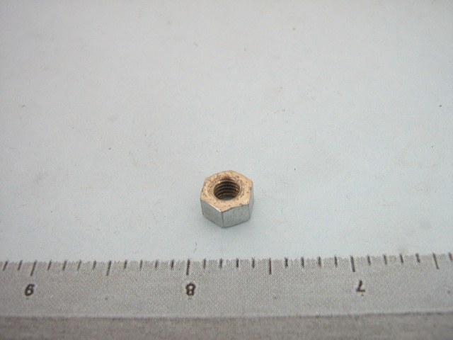WINDOW REGULATOR TO DOOR NUT
