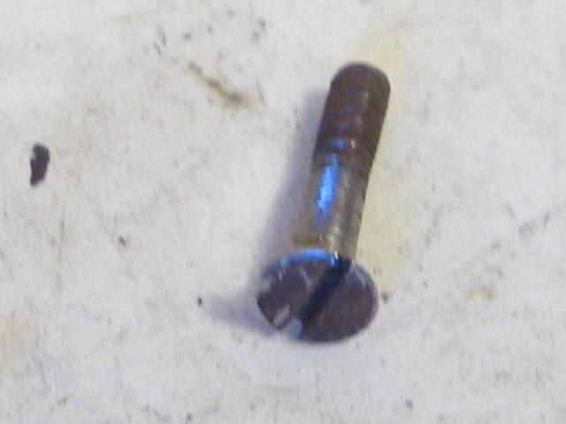 DOOR GUIDE TO DOOR SCREW
