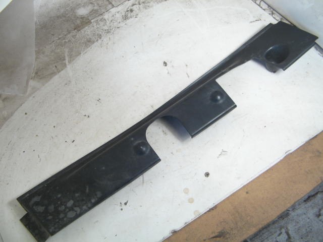1975-85 RT BUMPER INNER SHIELD