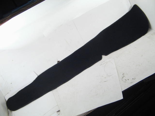 BLACK LEFT ROCKER PANEL CARPET