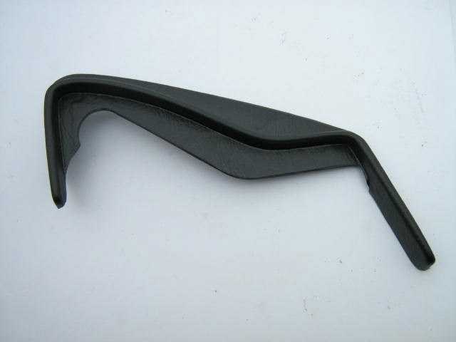 1967-85 BLACK RIGHT DASH END