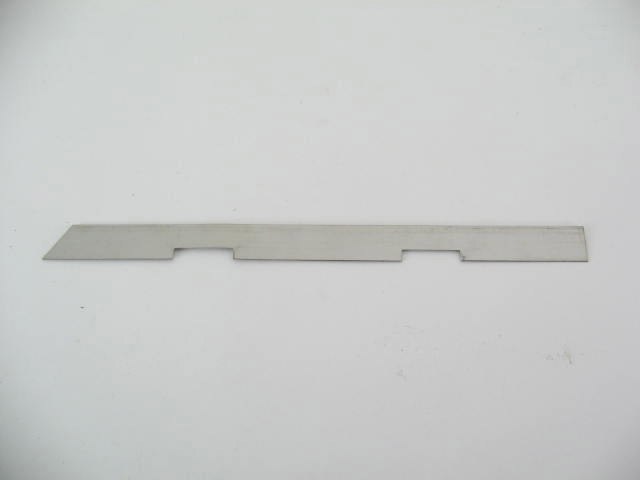 RGHT BRIGHT WING VENT MOULDING
