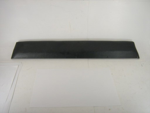 BLACK RT DR PANEL UPPER TRIM