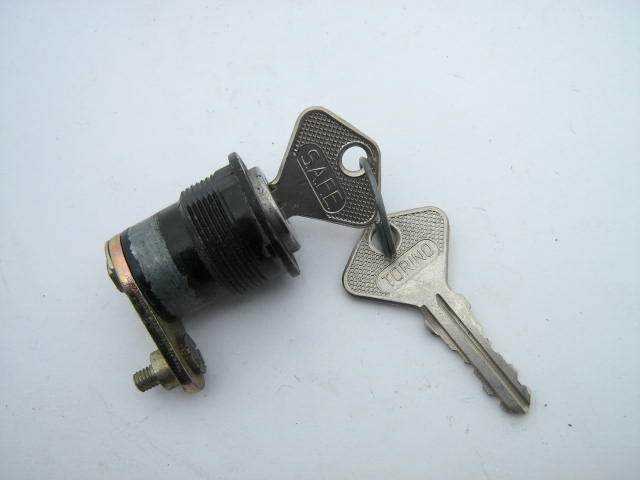 CHROME TRUNK LOCK ASSEMBLY