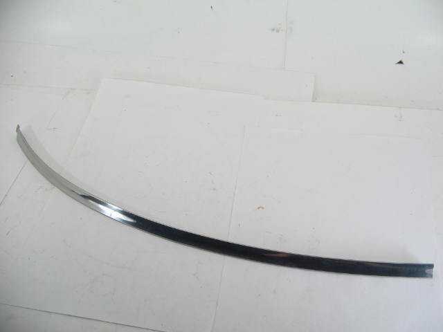RIGHT HORIZONTAL BRIGHT TRIM
