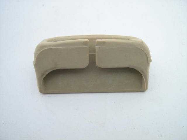 1978-85 BEIGE SEAT BELT CLIP