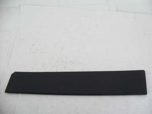 UNKNOWN PLASTIC TRIM
