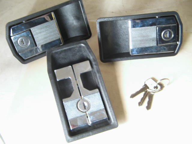 CHROME DOOR & TRUNK HANDLE SET