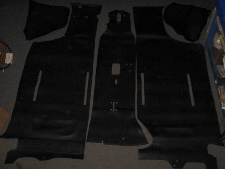 COMPLETE RUBBER FLOOR MAT SET