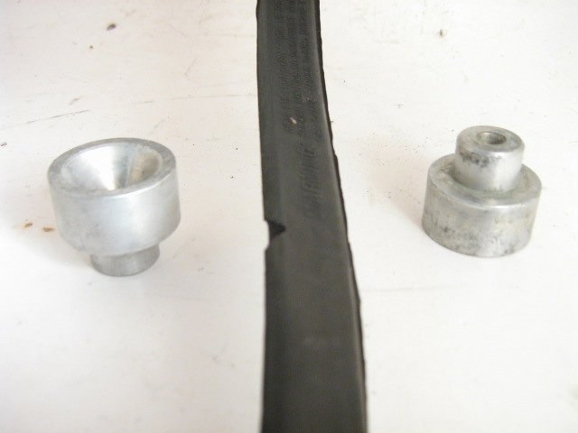 FRONT WHEEL CYLINDER PISTON