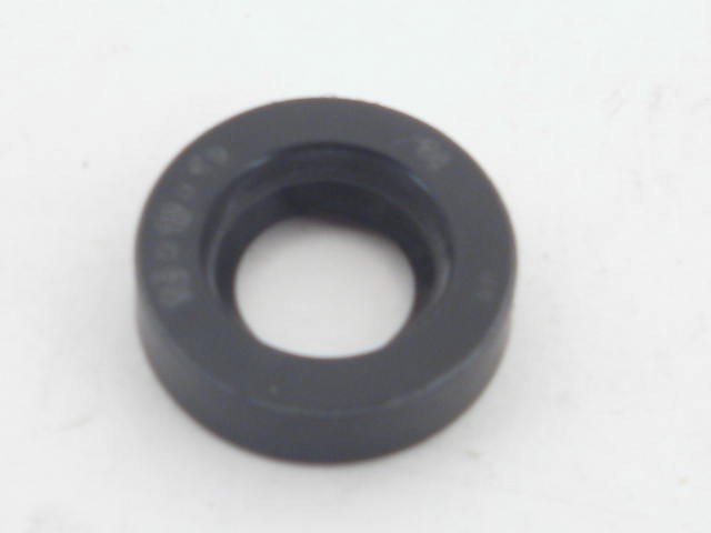 UPPER STEERING BOX INPUT SEAL