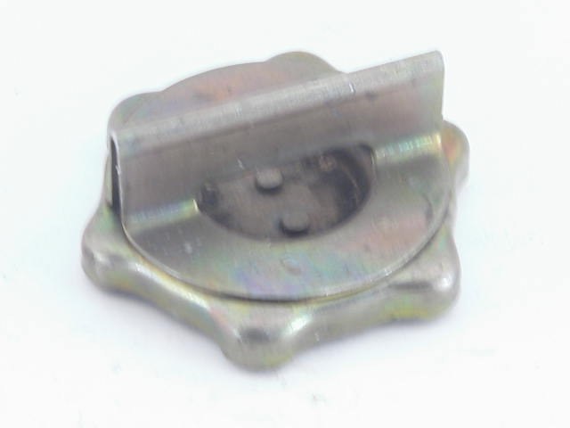 OIL CAP ASSEMBLY WITH HANDLE