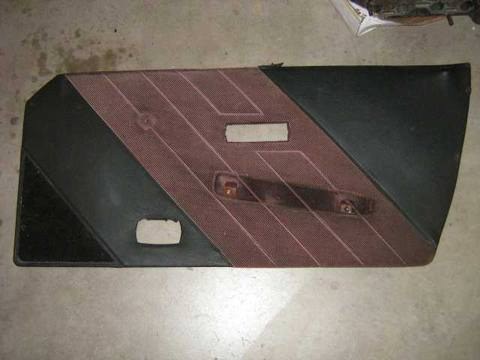 1986 BORDEAUX RIGHT DOOR PANEL