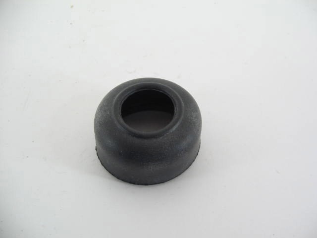 DUST SHIELD FOR AXLE EXTENSION