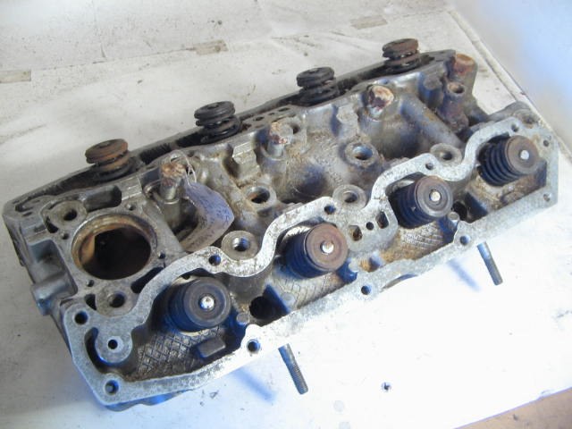 1975-77 1756 CYLINDER HEAD