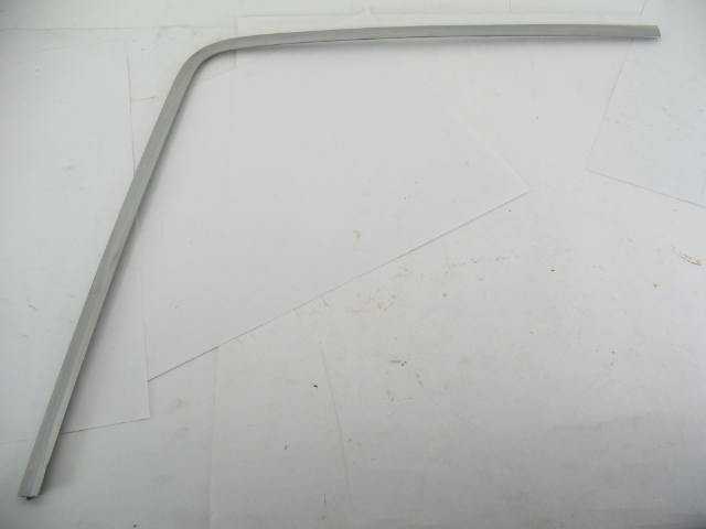 UNKNOWN BRIGHT MOULDING