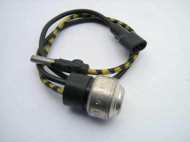 A/C PRESSURE SENDER UNIT
