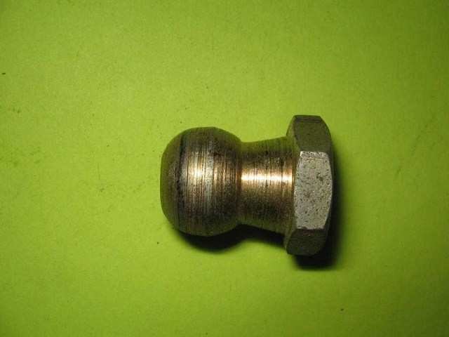 CLUTCH LINKAGE ADJUSTMENT NUT