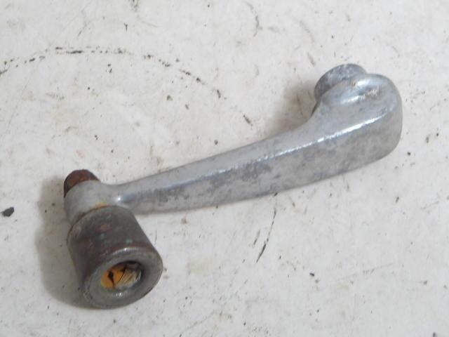 WINDOW HANDLE W/METAL KNOB
