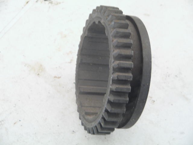 4-SPEED FIRST/REVERSE GEAR