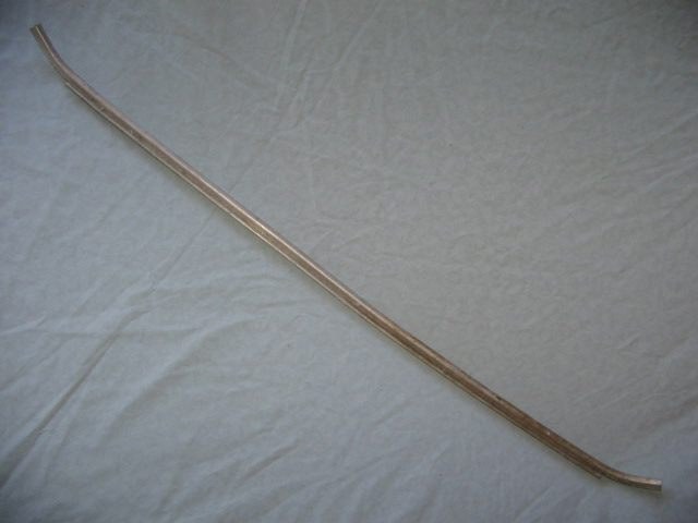 LOWER DOORSILL MOULDING STRIP