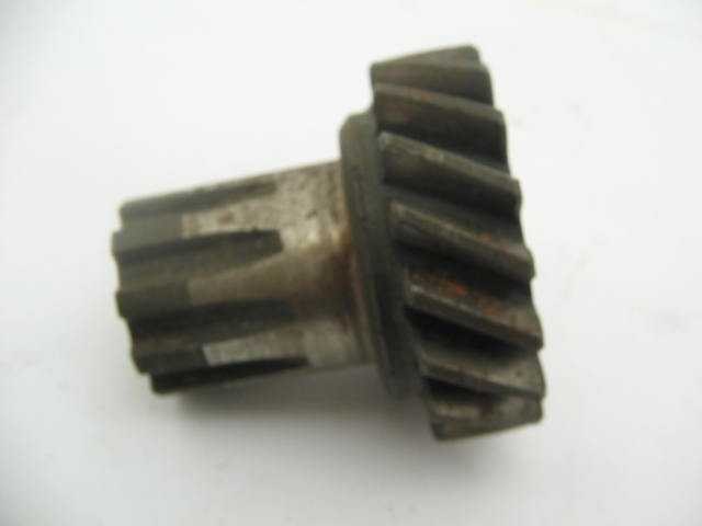 SECOND DRIVING GEAR