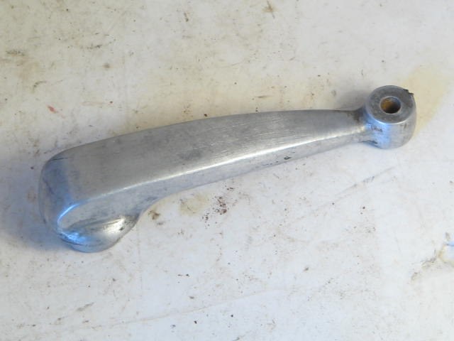WINDOW HANDLE WITH NO KNOB