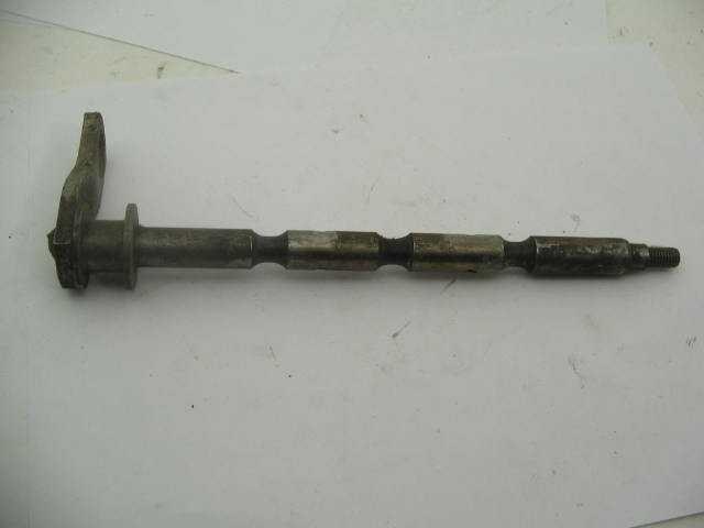 GEAR SELECTOR ENGAGEMENT SHAFT