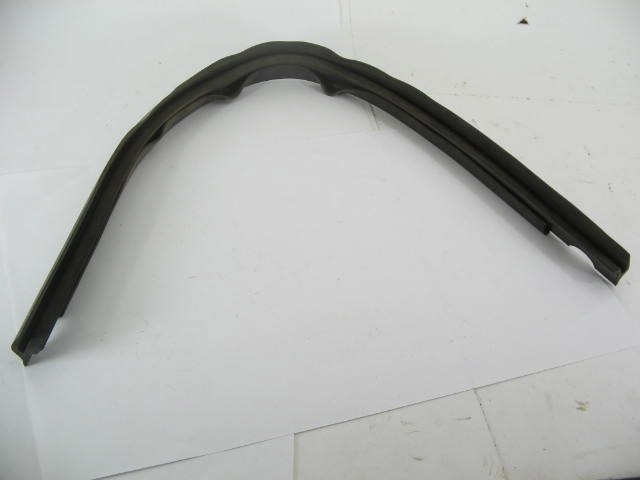 LEFT FRONT DOOR GLASS RUBBER
