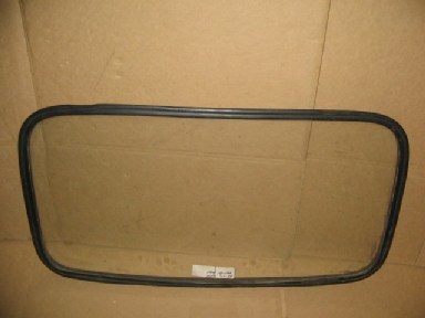 REAR WINDSHIELD GLASS