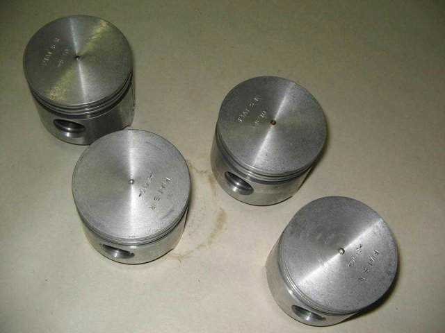 62.0 MM +0.8 MM O/S PISTON SET
