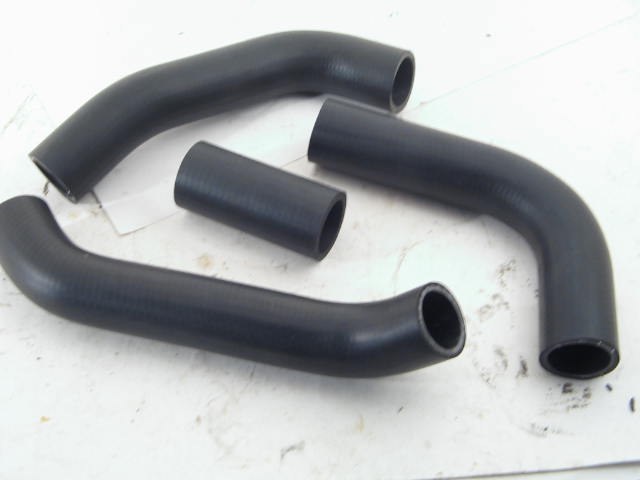 1975-85 RADIATOR HOSE SET
