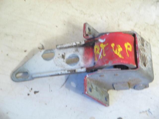 RIGHT UPPER DOOR HINGE
