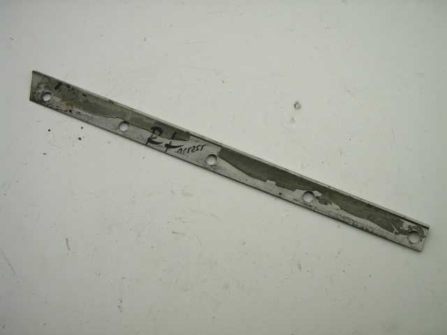 RIGHT WINDSCREEN RAIN GUTTER