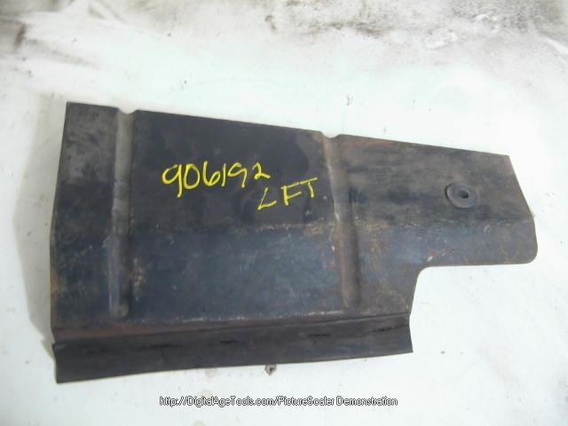 LEFT RADIATOR AIR DEFLECTOR