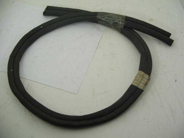 RUBBER WEATHERSTRIP