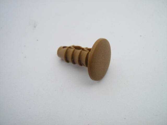 TAN INTERIOR CLIP