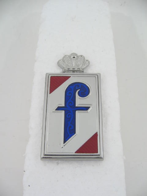 PININFARINA "f" EMBLEM ON SIDE